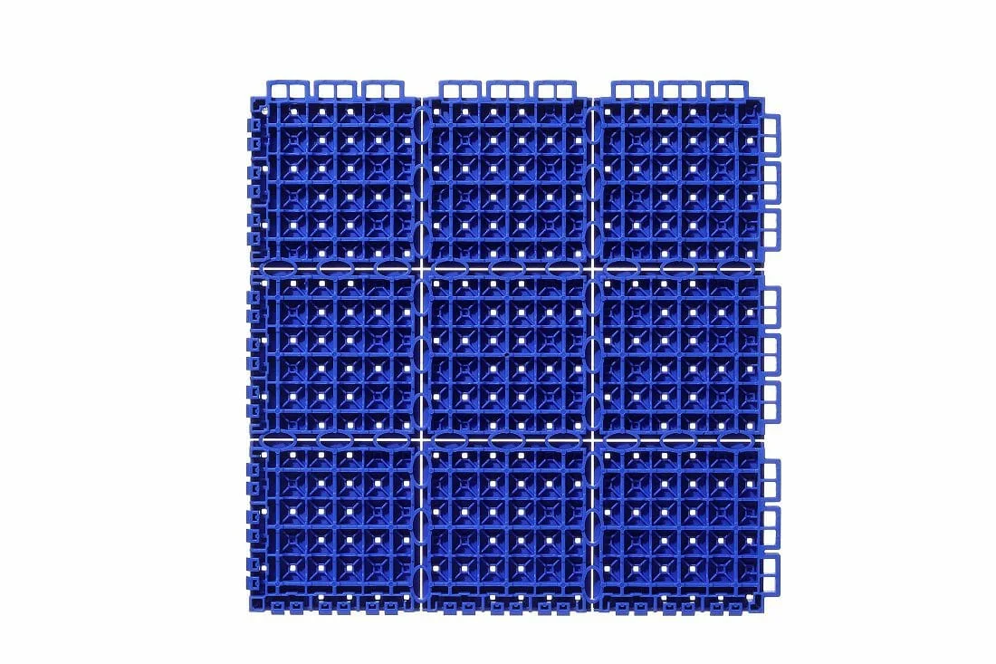 Net durability diagram showing the reinforced metal frame, steel cable tensioning system and powder-coated paint